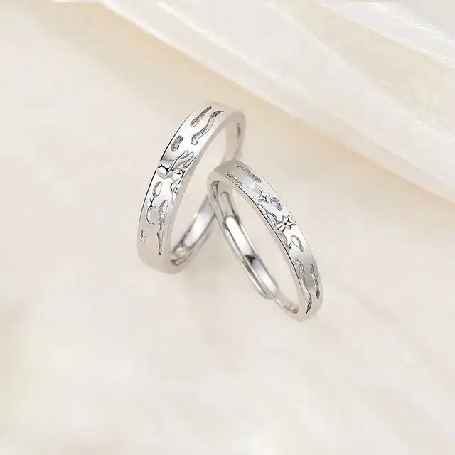 925