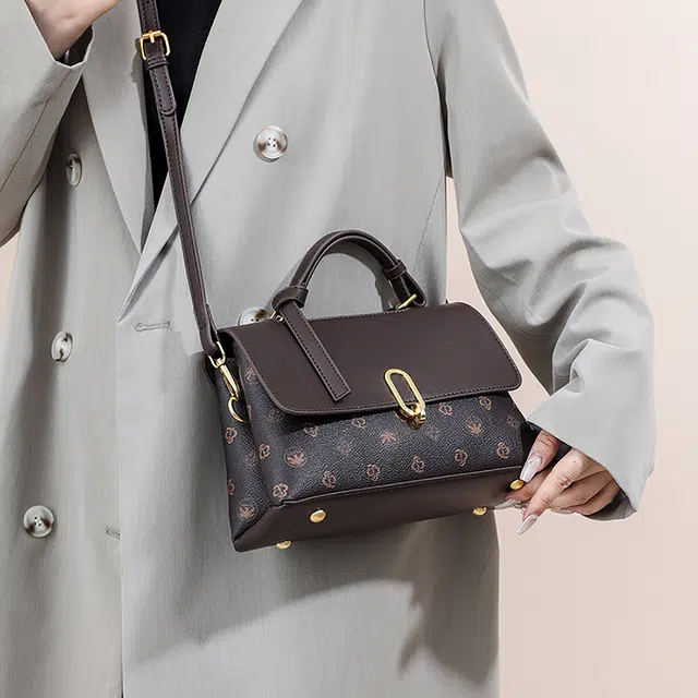 木林森 时尚潮流高级感 合成革 斜挎手提女包单肩包 女款 咖啡