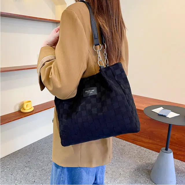 艾妮兔 时尚通勤单肩包流行大学生上课 帆布 帆布包单肩包 中号 女款 单色
