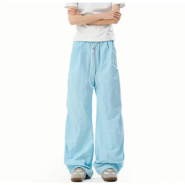 华夏儿女 美式时尚基础高级感纯色多巴胺系列冰丝凉感透气薄款宽松百搭褶皱垂感直筒休闲裤 男女同款