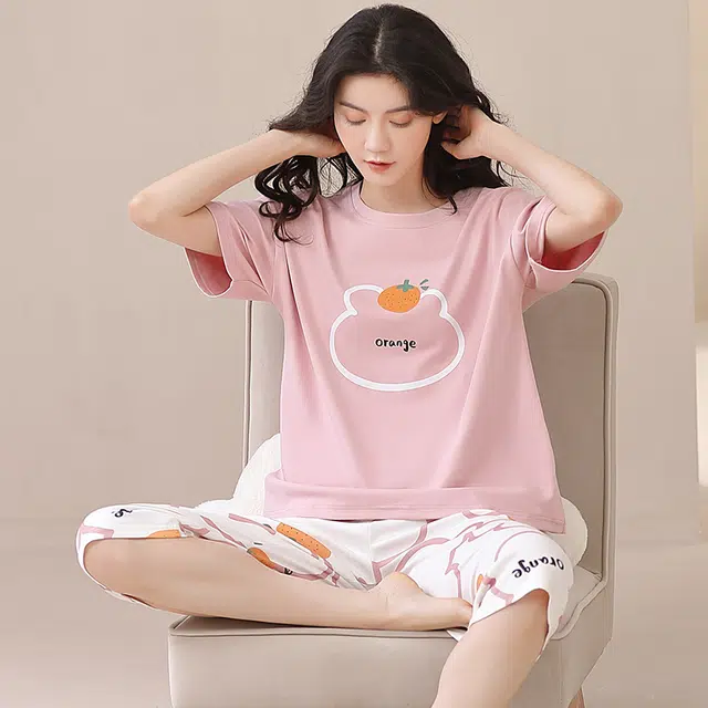 怀尔蔚 可外穿薄款舒适短袖上衣家居服七分裤睡衣套装 女款 图片色