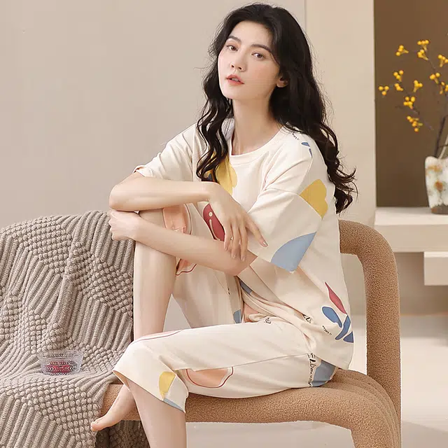 怀尔蔚 可外穿舒适薄款短袖上衣家居服七分裤睡衣套装 女款 图片色