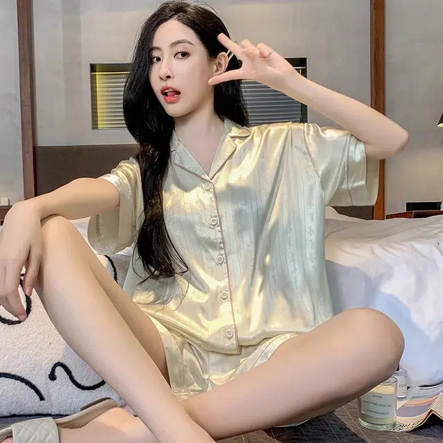 怀尔蔚 简约条纹舒适透气短袖短裤睡衣套装 女款