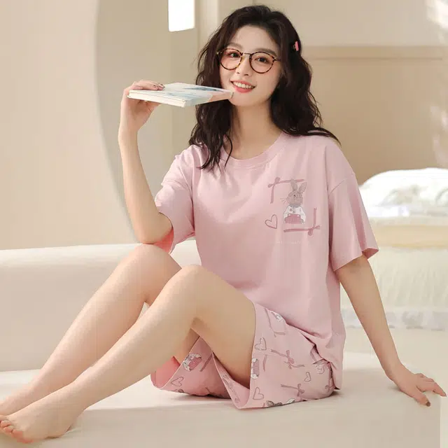 怀尔蔚 薄款可外穿舒适短袖上衣三分裤睡衣套装 女款