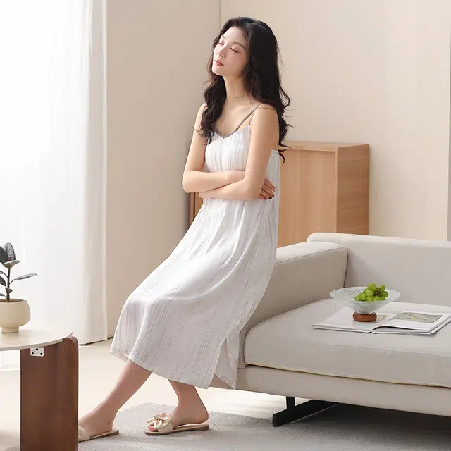 怀尔蔚 舒适吊带透气薄款无袖睡裙 女款 图片色