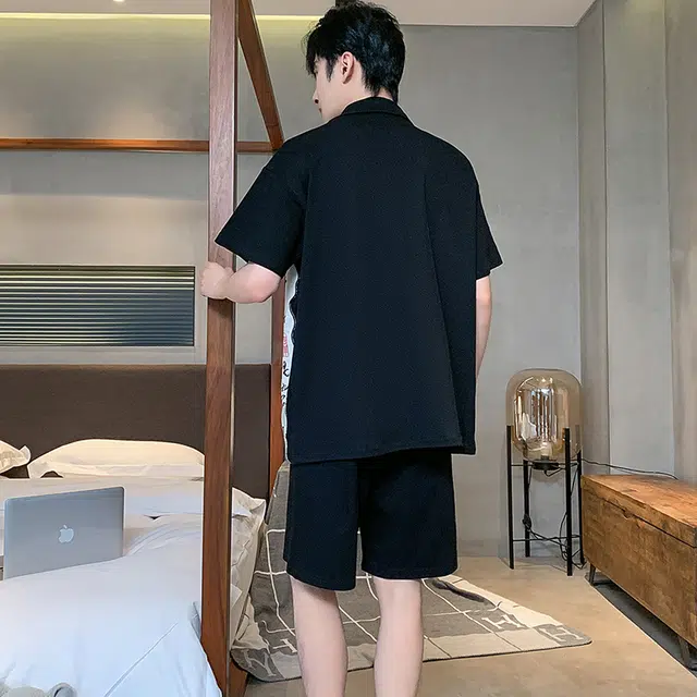 怀尔蔚 简约亲肤舒适文字印花翻领短袖上衣休闲薄款透气休闲可外穿短裤睡衣套装 男款 黑色