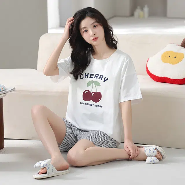 怀尔蔚 可外穿舒适短袖上衣家居服透气三分裤睡衣套装 女款 图片色