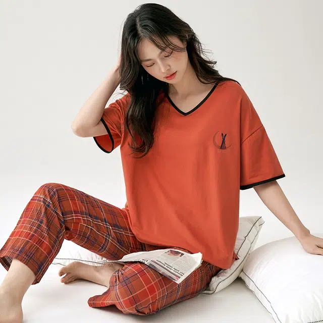 怀尔蔚 舒适透气休闲简约短袖长裤家居服睡衣套装 女款 图片色