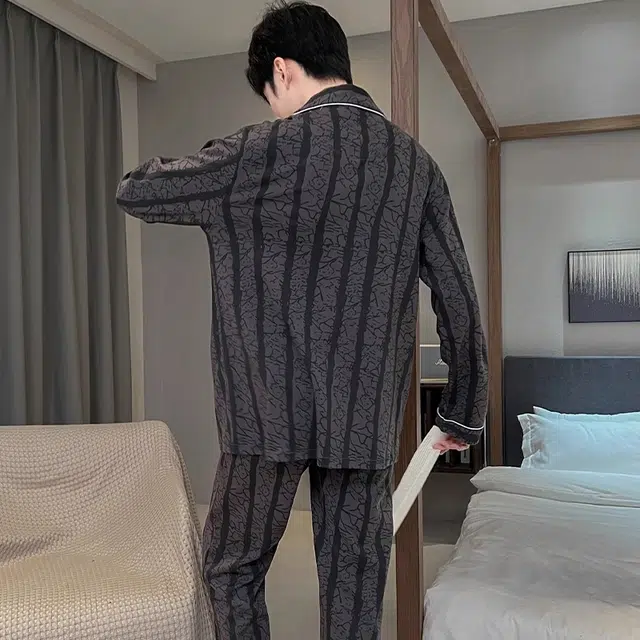 怀尔蔚 简约休闲翻领单排扣开衫长袖上衣长裤睡衣套装 男款