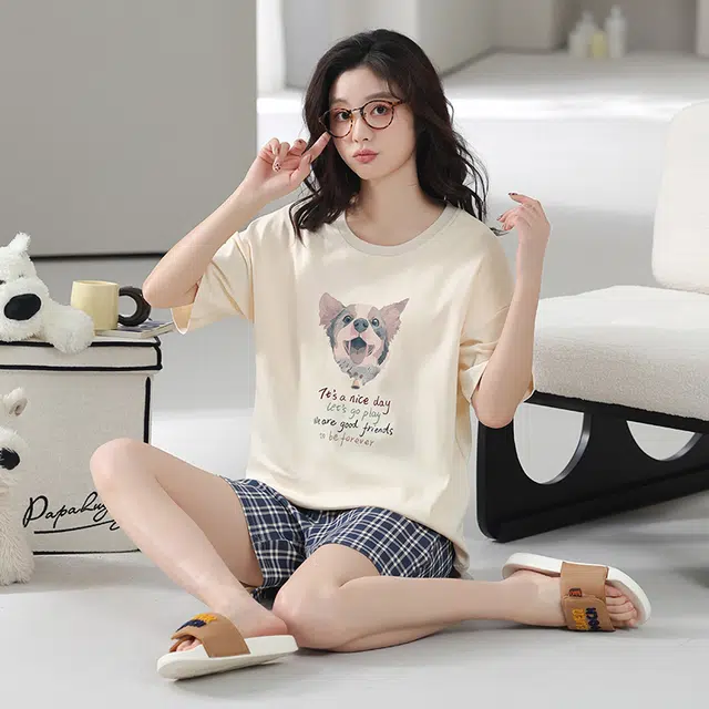 怀尔蔚 可外穿舒适薄款短袖上衣家居服格子三分裤睡衣套装 女款 图片色
