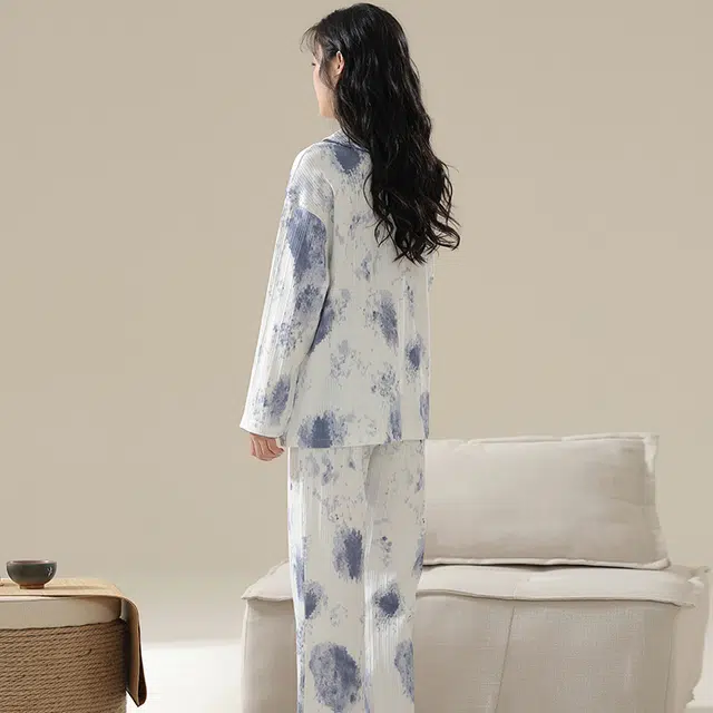 怀尔蔚 撞色印花翻领上衣休闲长裤睡衣套装 女款 白色