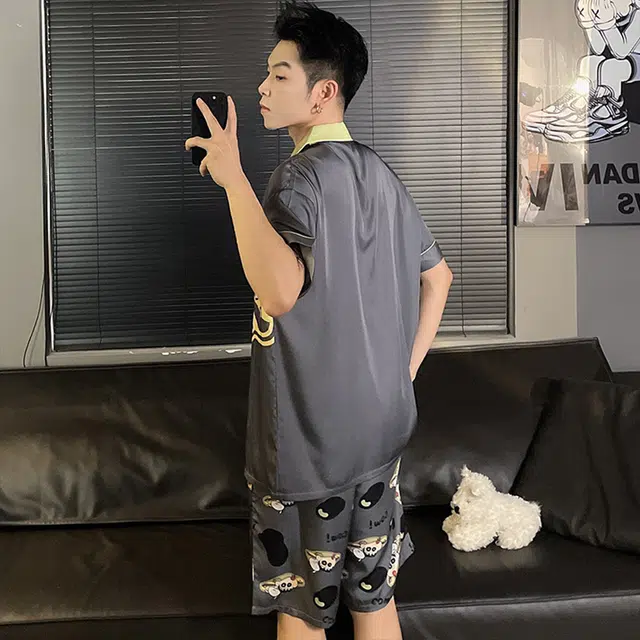 怀尔蔚 卡通动漫印花古巴领单排扣短袖上衣短裤睡衣套装 男款
