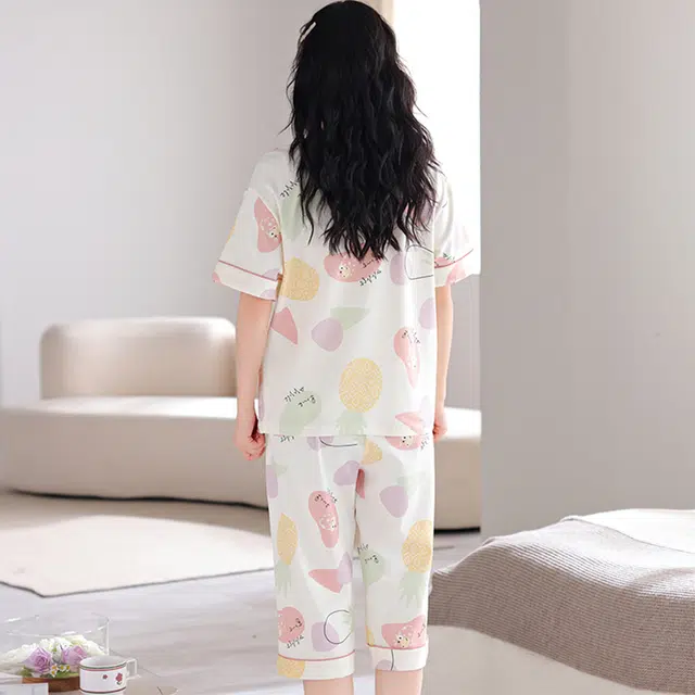 怀尔蔚 可爱卡通印花休闲薄款透气短袖七分裤睡衣套装 女款 图色