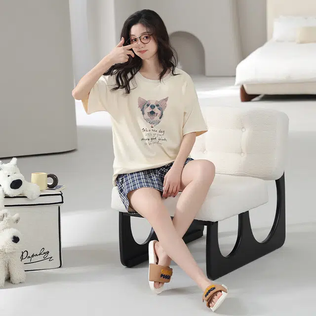 怀尔蔚 可外穿舒适薄款短袖上衣家居服格子三分裤睡衣套装 女款 图片色