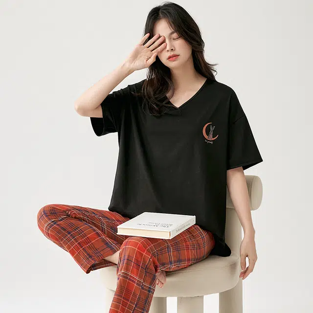 怀尔蔚 舒适透气休闲短袖长裤家居服可外穿睡衣套装 女款 图片色