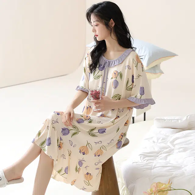 怀尔蔚 花边圆领套头休闲透气短袖睡裙 女款 图片色