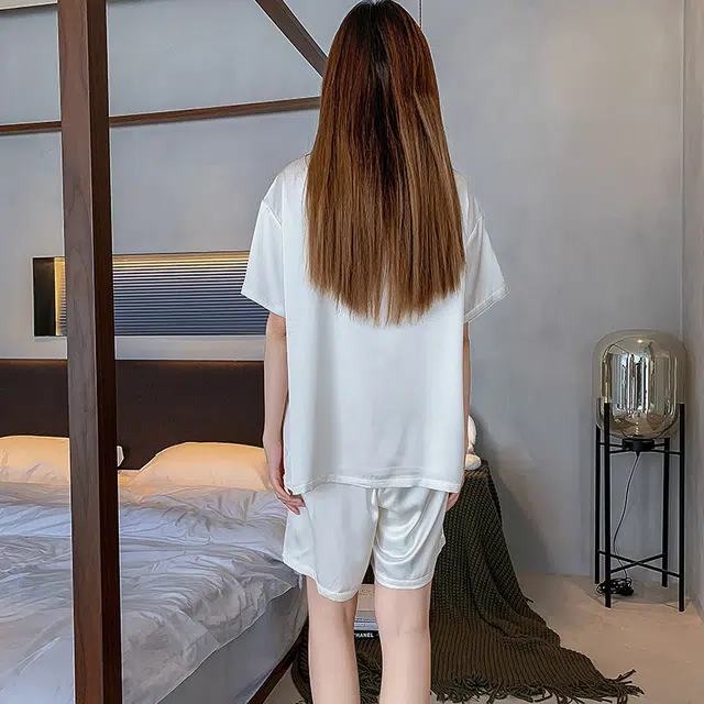 怀尔蔚 简约亲肤竹子熊猫印花翻领休闲短袖上衣舒适可外穿短裤睡衣套装 女款 白色