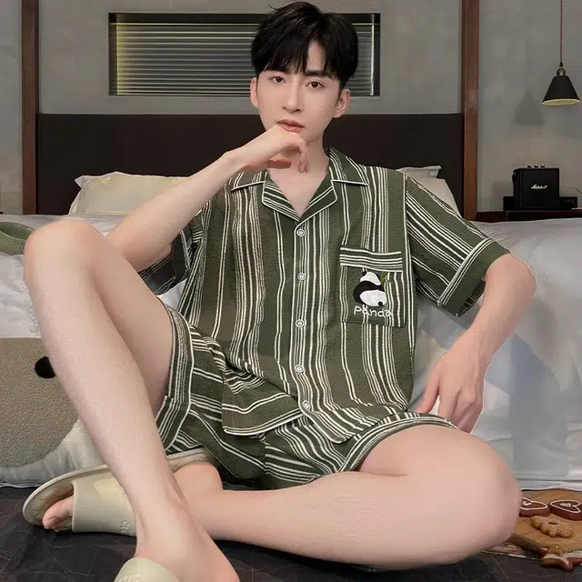 怀尔蔚 休闲薄款透气短袖简约条纹熊猫宽松舒适短裤睡衣套装 男款 绿色