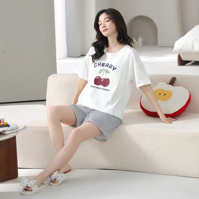 怀尔蔚 可外穿舒适短袖上衣家居服透气三分裤睡衣套装 女款 图片色