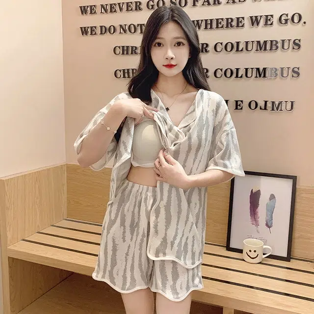 怀尔蔚 休闲薄款透气短袖上衣三分裤睡衣套装 女款 图色