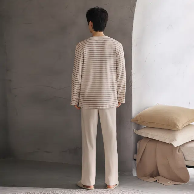 怀尔蔚 圆领简约舒适条纹休闲上衣松紧腰纯色长裤睡衣套装 男款 杏色
