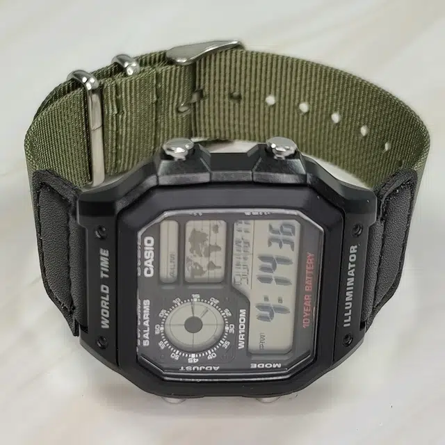 CASIOYOUTH 10 AE-1200WH-1A