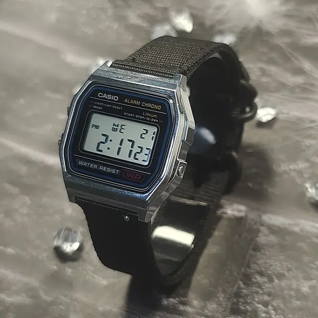 CASIOYOUTH 10 A158WA-1