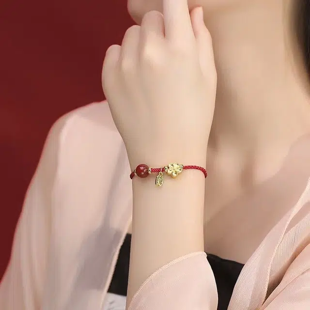 QUIET LOVE ins