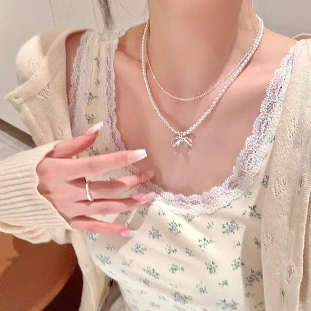 叠戴蝴蝶结锁骨链 森系甜美轻奢优雅小众设计感好运相伴 优质合金材质 时尚项链 女款