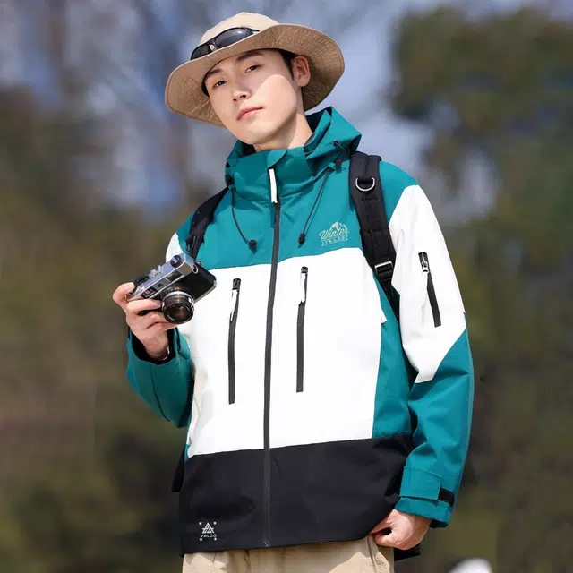 雅鹿  简约撞色拼接连帽三合一可拆卸摇粒绒内胆休闲宽松保暖户外骑行徒步登山  防水防风透气防泼水冲锋衣 男女同款 黑色