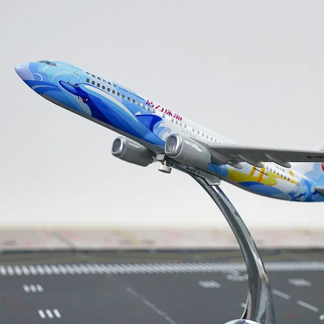 B737-