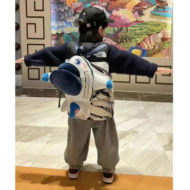 中国南方航空 南航掌上小明珠飞机毛绒背包 大容量可爱书包 玩偶周边
