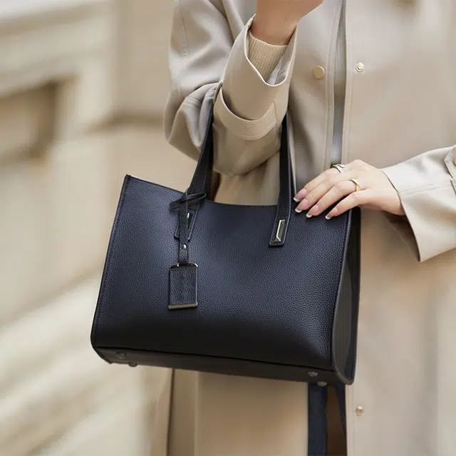 ZOOLER Tote