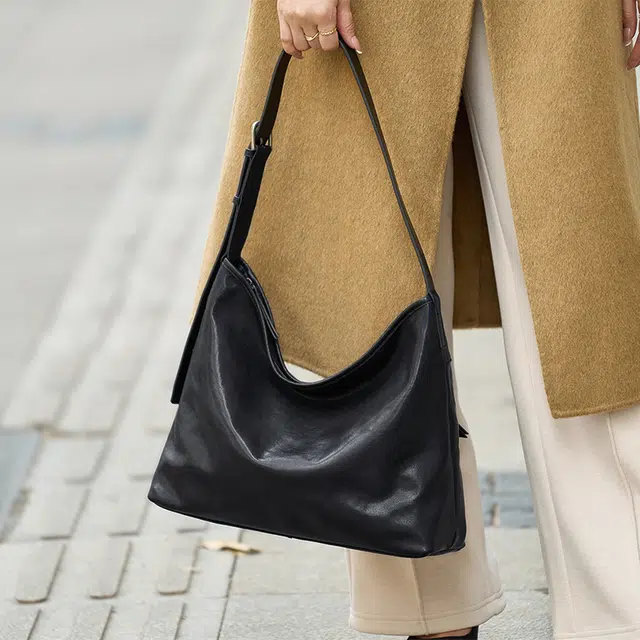 ZOOLER Tote