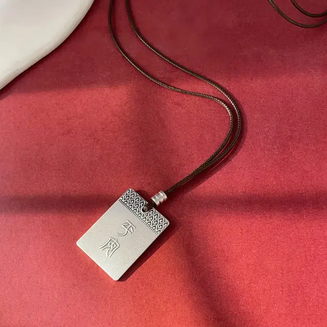 999