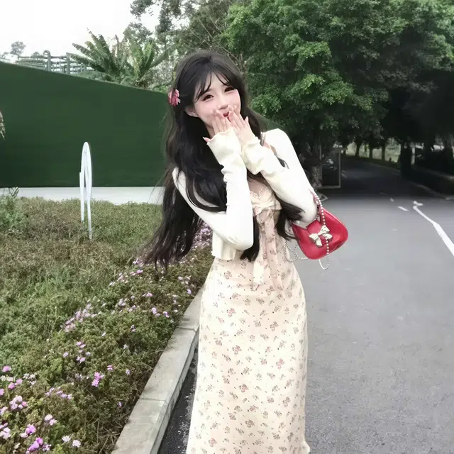 花蔓色 甜酷法式碎花吊带收腰显瘦度假风开衫连衣裙裙装套装 女款