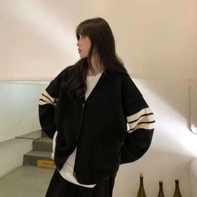V