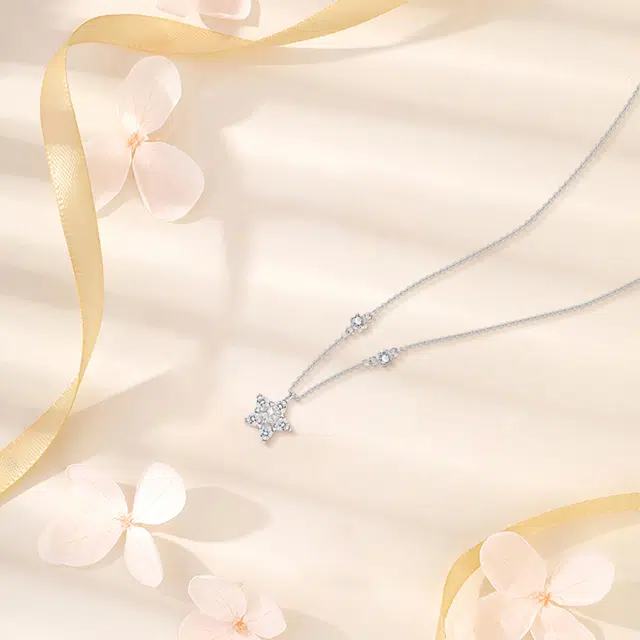 【纯银999】 六桂福珠宝 星光闪耀 小众设计经典百搭学生日常高级感简约精致轻奢转运约会通勤温柔气质可调节 足银 项链 女款