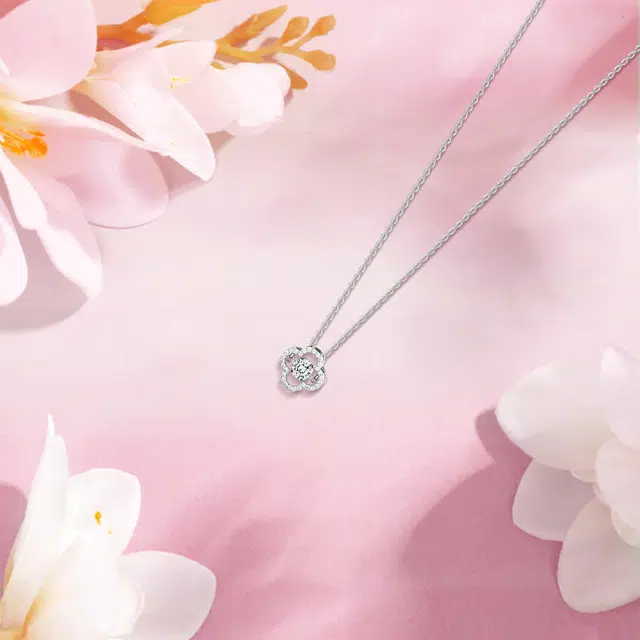 【纯银999 | 四叶草】 六桂福珠宝 经典百搭小众设计极简轻奢约会高级感日常精致简约通勤温柔气质可调节锁骨链 足银 项链 女款