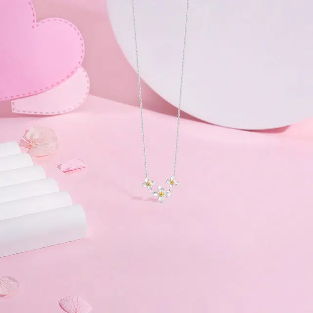 【纯银999 | 花团簇拥】 六桂福珠宝 经典百搭小众设计极简轻奢约会高级感学生日常精致简约通勤温柔气质可调节锁骨链 足银 项链 女款