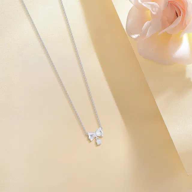 【纯银999】 六桂福珠宝 蝴蝶结 小众设计经典百搭精致高级感简约学生日常时尚轻奢约会通勤温柔气质可调节锁骨链#好运 足银 项链 女款