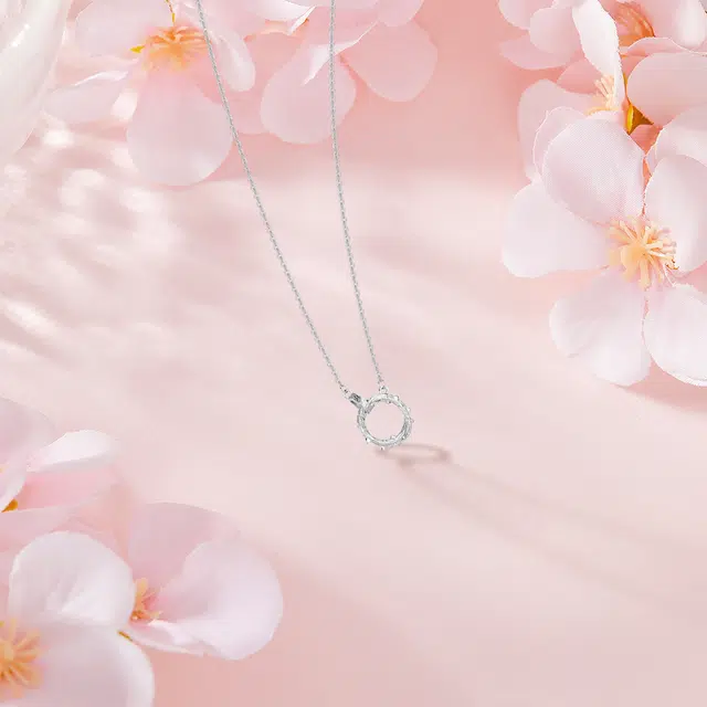 【纯银999】 六桂福珠宝 莫比乌斯 小众经典设计百搭学生日常简约高级感精致轻奢极简通勤温柔气质可调节锁骨链 足银 项链 女款