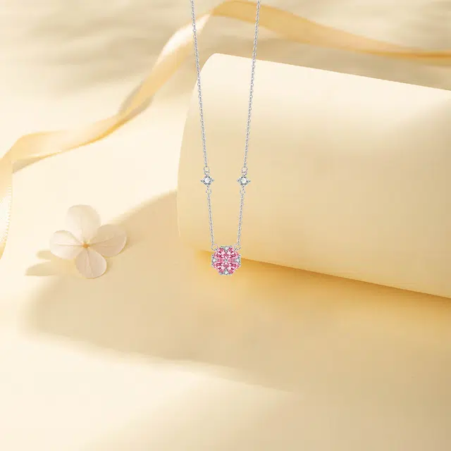 【纯银999】 六桂福珠宝 四叶草 小众设计经典百搭学生日常高级感简约精致轻奢转运约会通勤温柔气质可调节锁骨链 足银 项链 女款