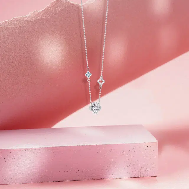 【纯银999】 六桂福珠宝 星光四叶草 经典百搭小众设计学生日常高级感简约精致轻奢转运约会通勤温柔气质可调节锁骨链 足银 项链 女款