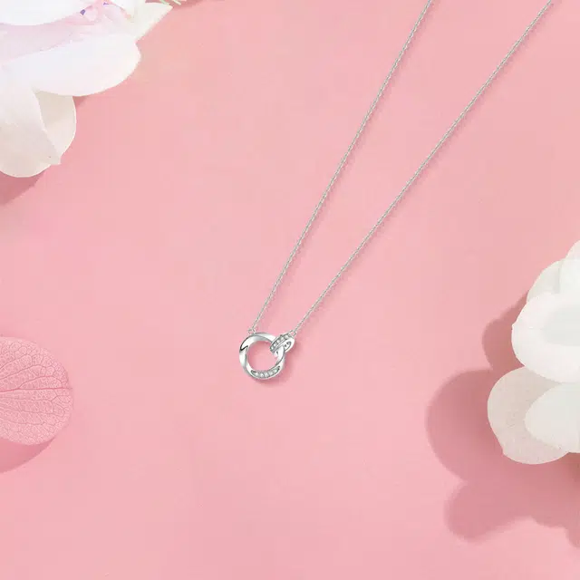 【纯银999 | 莫比乌斯】 六桂福珠宝 经典百搭小众设计高级感学生日常简约精致轻奢通勤极简约会温柔气质可调节锁骨链 足银 项链 女款