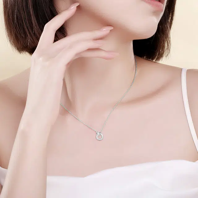 【纯银999 | 莫比乌斯】 六桂福珠宝 经典百搭小众设计轻奢高级感日常精致简约通勤温柔气质可调节锁骨链 足银 项链 女款