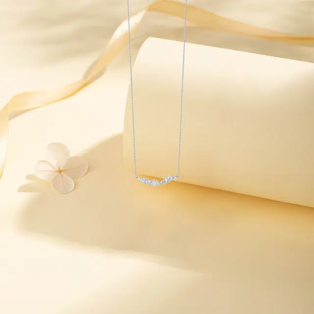 【纯银999】 六桂福珠宝 紫藤花开 小众设计百搭经典高级感学生日常精致简约轻奢转运约会通勤温柔气质可调节锁骨链 足银 项链 女款