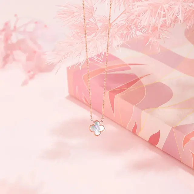 【纯银999】 六桂福珠宝 四叶草 经典百搭小众设计高级感学生日常精致简约轻奢转运约会通勤温柔气质可调节锁骨链 足银 项链  女款