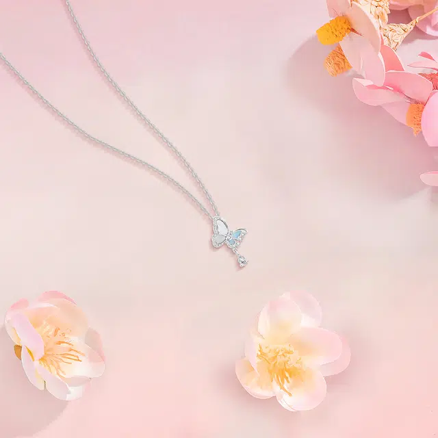 【纯银999】 六桂福珠宝 闪耀蝴蝶 小众设计经典百搭学生日常简约高级感精致轻奢极简通勤温柔气质可调节锁骨链#好运 足银 项链 女款