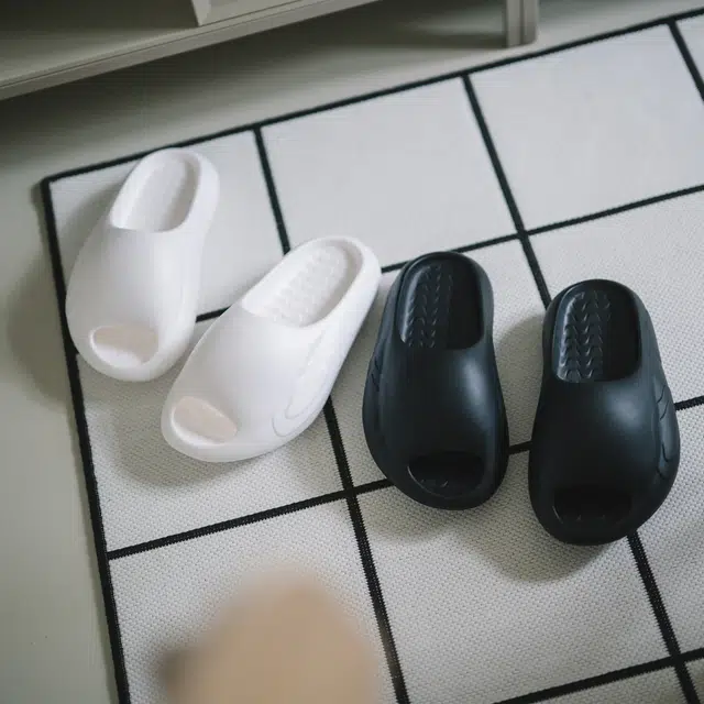 INNERSECT THE CLOUD SLIPPER